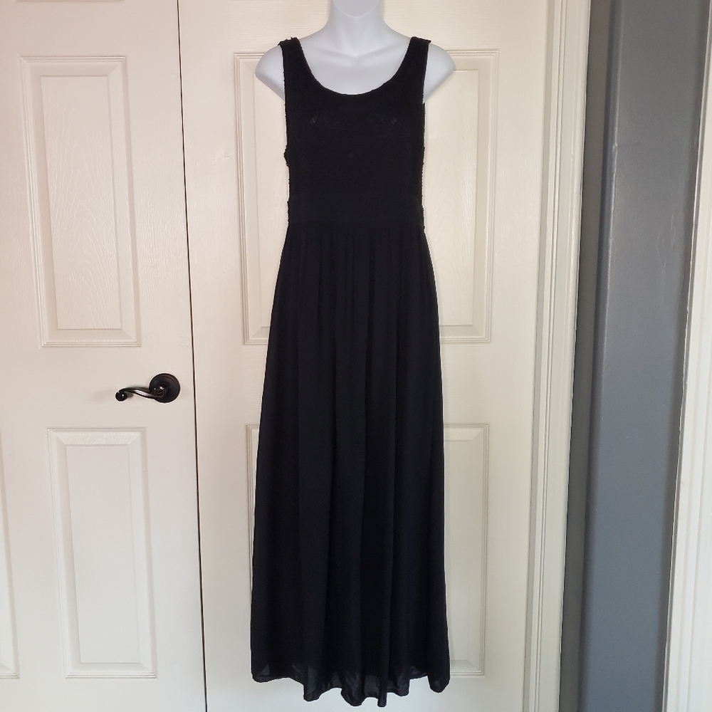 Sleeveless Black Maxi Dress Crochet Size Small‎ A-line Fit & Flare Made In Italy